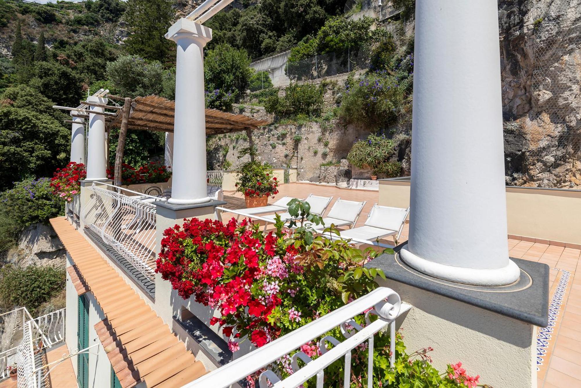 Apartments Amalfi Design Sea View Accessible By 250 Steps Exterior foto